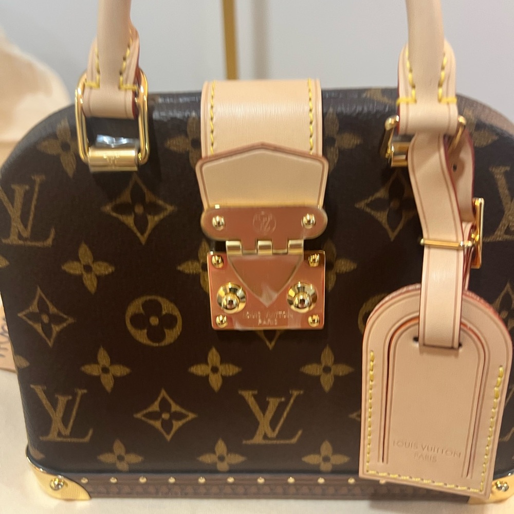 Louis Vuitton Monogram Alma BB trunk 20 BNIB 2024-25 collection limited edition - Picture 5 of 17